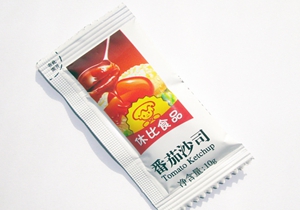 廣科機(jī)械液體包裝機(jī)有什么特點(diǎn)，醬料包裝機(jī)有什么用